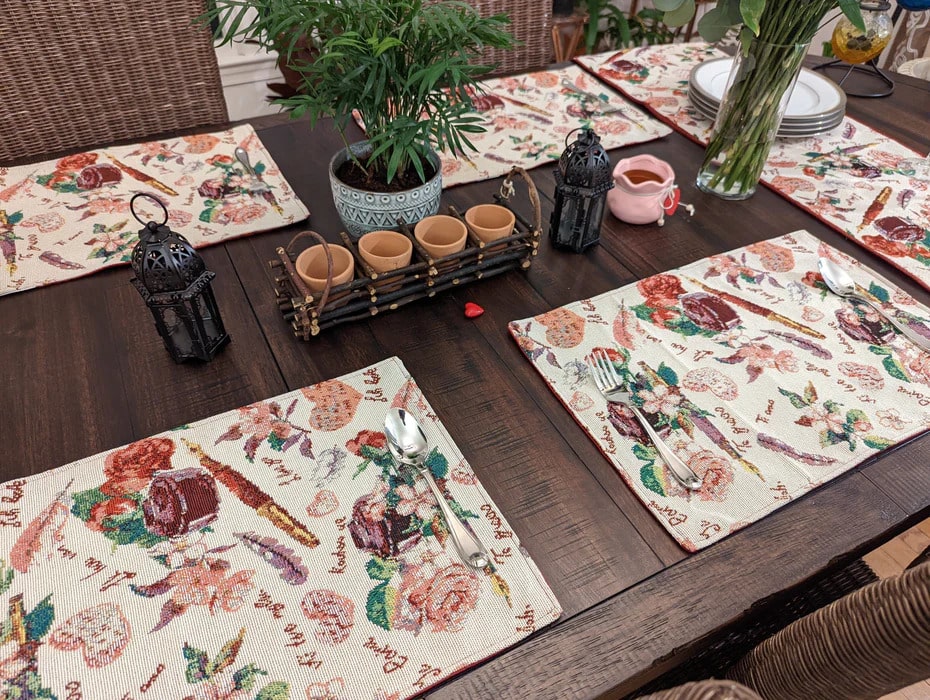 Top Benefits of Using a Set of 6 Placemats in Your Home